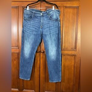 Express NYC Men’s Slim Denim Jeans W 40x L 30 Medium Wash Distressed Euc Stretch
